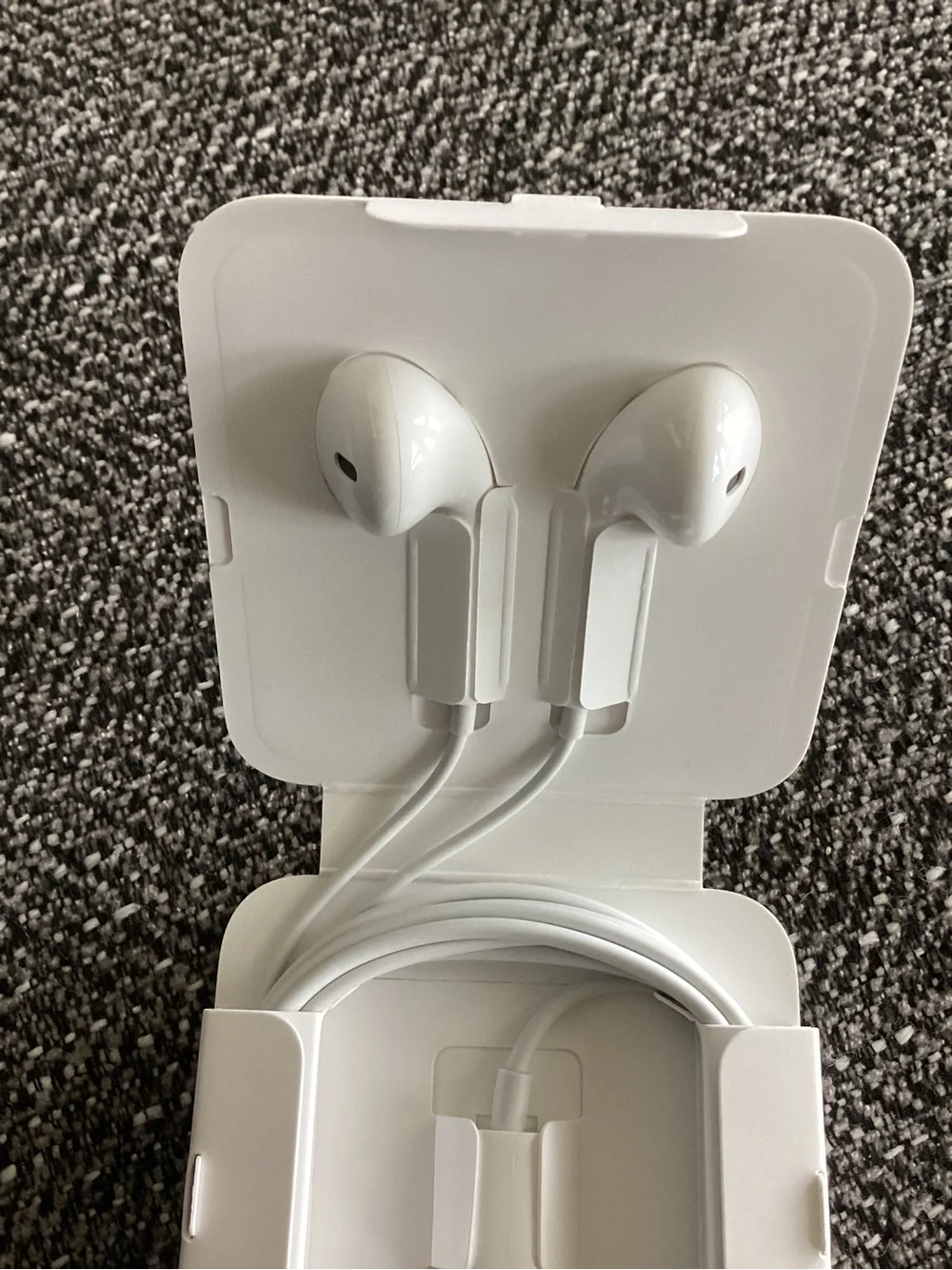 Apple iPhone Wired Earbuds with Lightning Connection + Apple Stickers - New!
